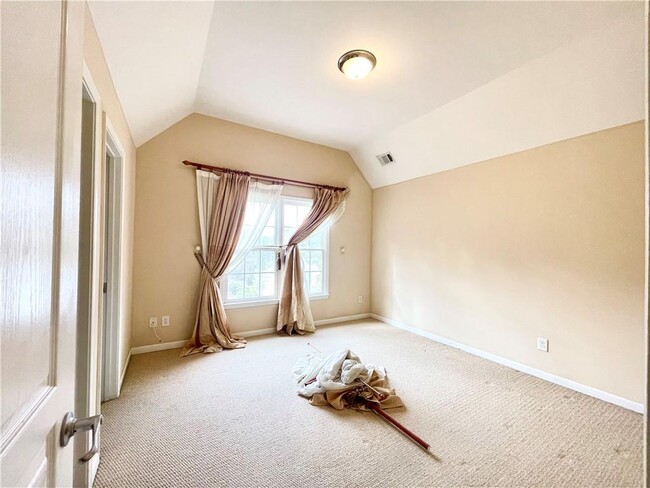 Building Photo - 555 Vinings Springs Dr SE