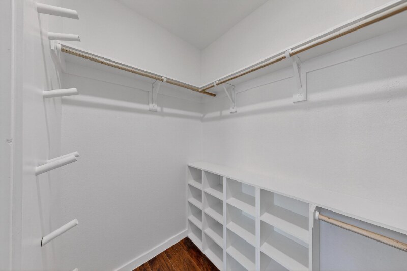 Building Photo - 800 S Welch St