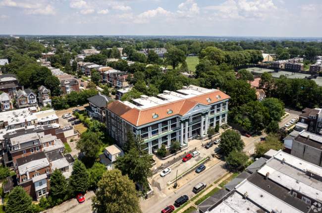 Building Photo - 5225 Schuyler St