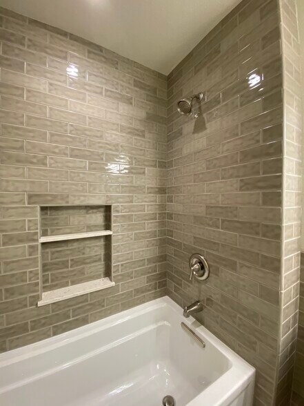 Building Photo - 203 Bean Creek Road