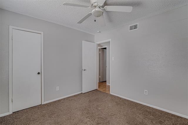 Building Photo - 833 Springhill Dr