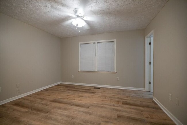 Building Photo - 1151 Brookwood Dr