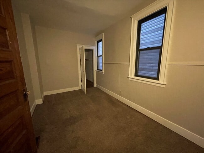 Building Photo - 833 German St