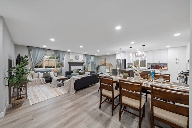 Building Photo - 9827 San Diego St