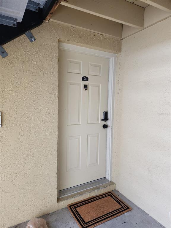 Building Photo - 211 Thorntree Pl