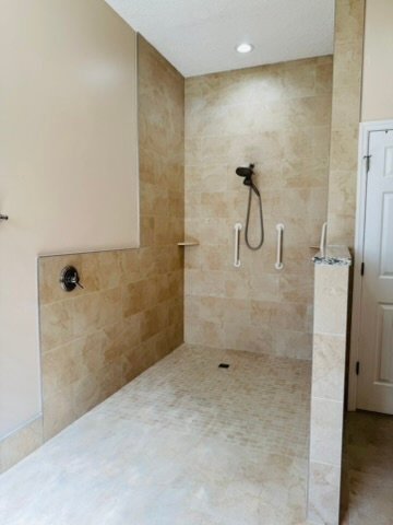 Building Photo - 2574 Whispering Pines Dr