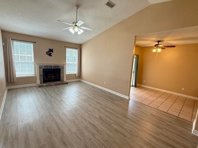 Building Photo - 9697 Leeward Way