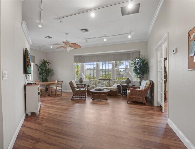 Building Photo - 1930 Westminster Cir