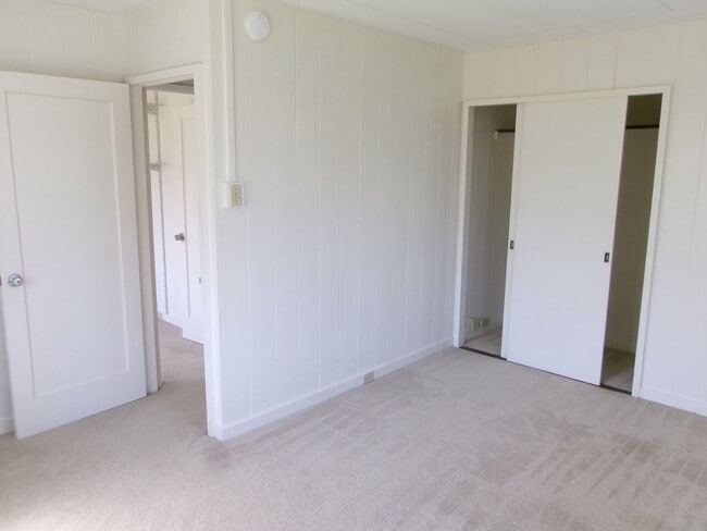 Building Photo - Halawa Drive