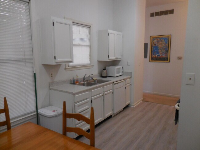 Building Photo - 375 S Upper St