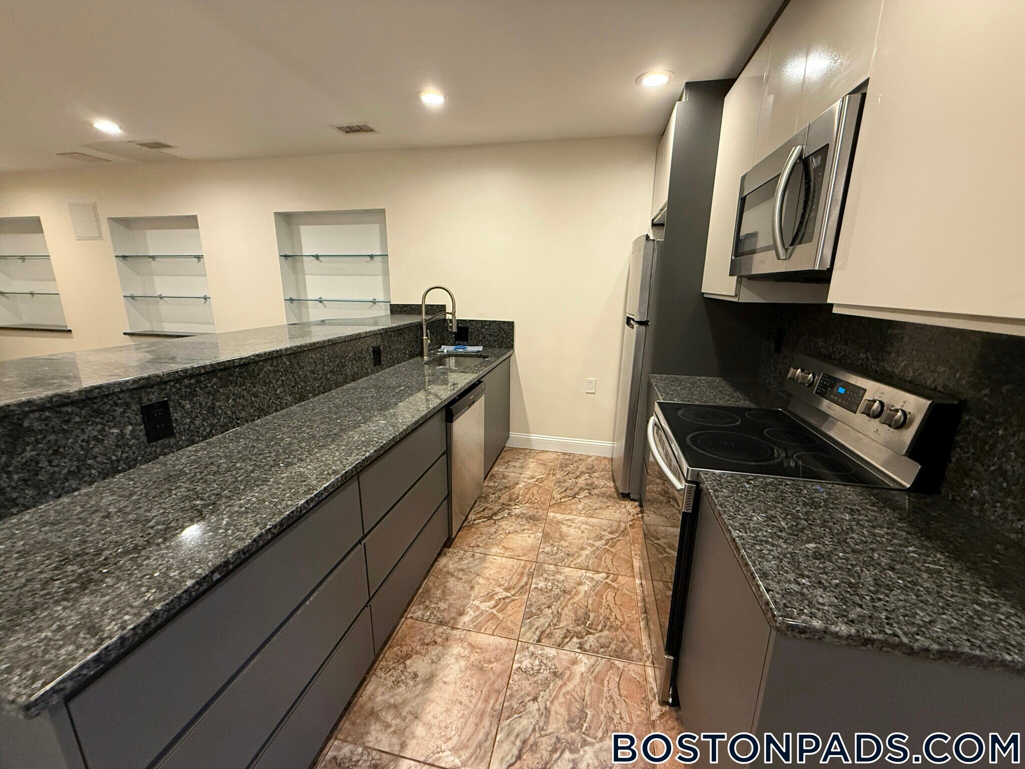 Building Photo - 25 St Marys Ct