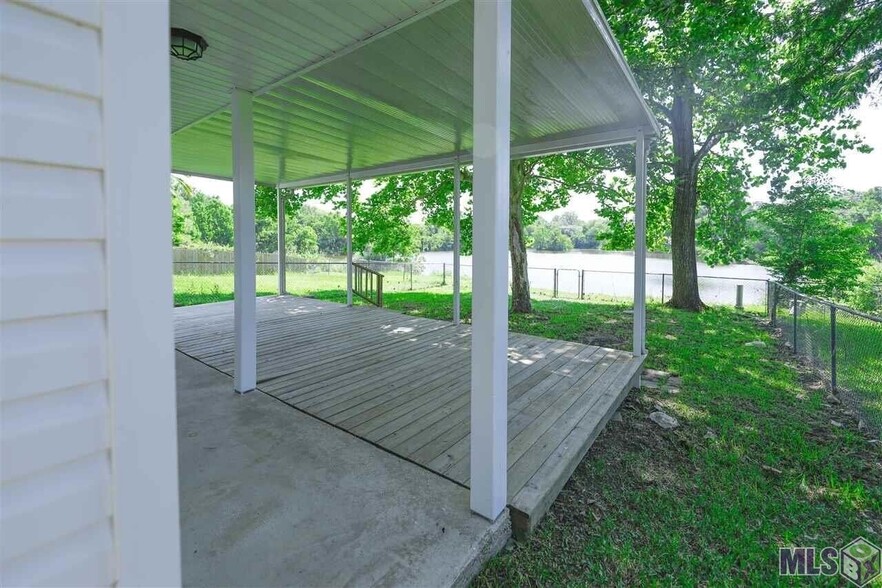 Building Photo - 7131 Point Avery Dr