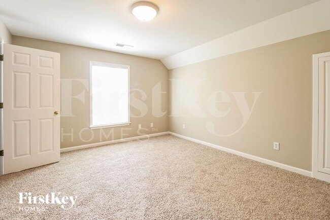 Building Photo - 849 Crest Cove