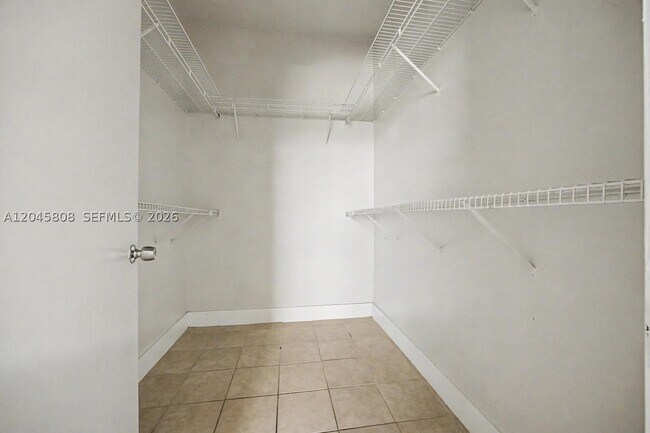 Building Photo - 7420 W 20th Ave