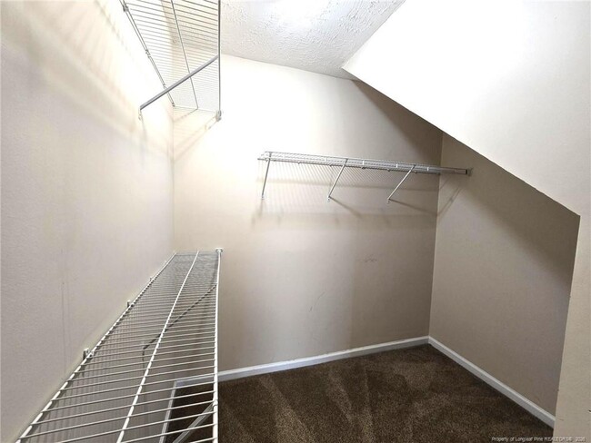 Building Photo - 5241 Goshawk Dr