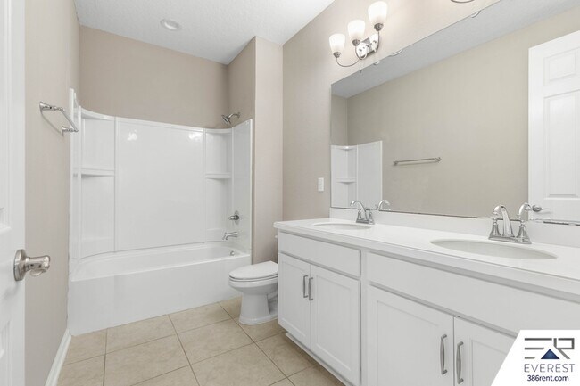 Building Photo - 58 Los Lagos Blvd