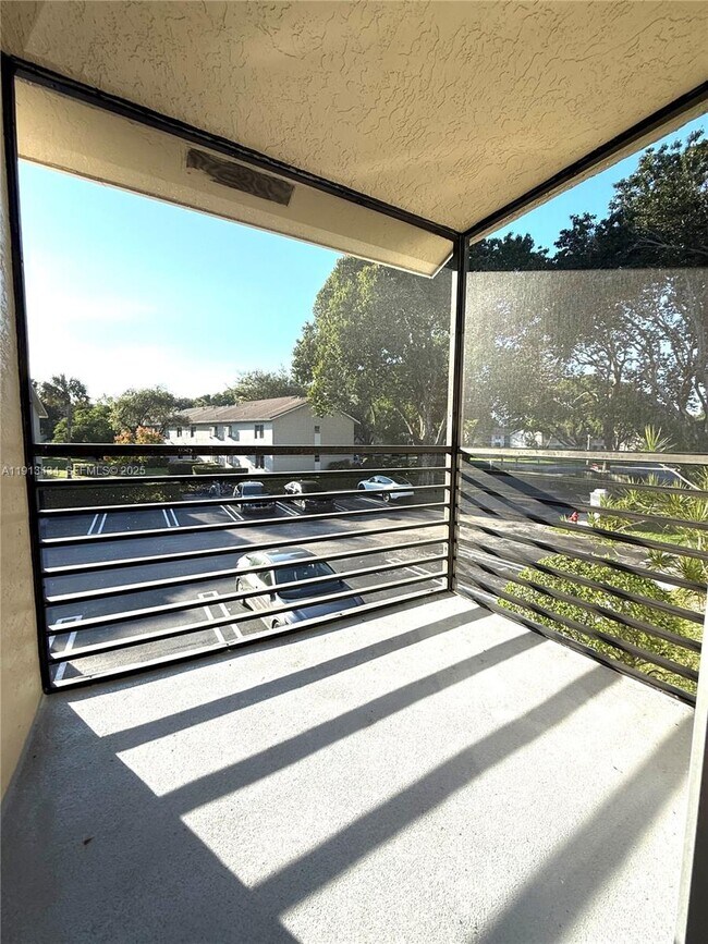 Building Photo - 313 Gardens Dr