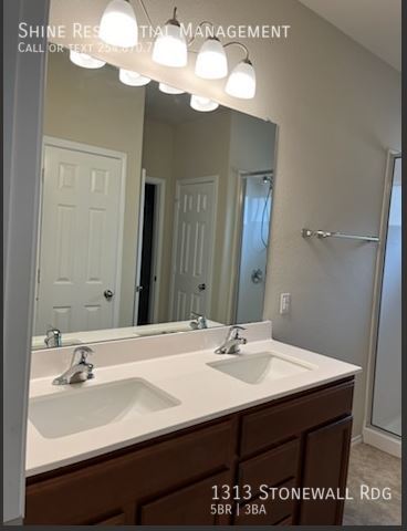 Building Photo - 1313 Stonewall Ridge