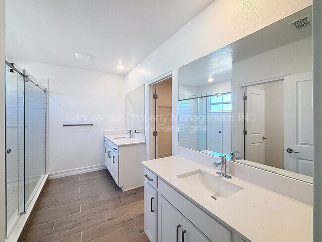 Building Photo - 11807 71st Ave E