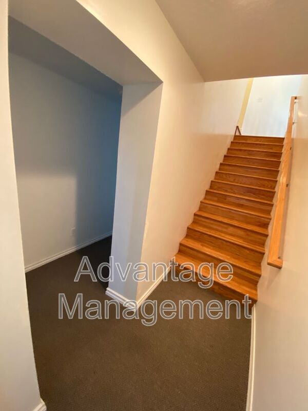 Building Photo - 1235 S 1950 W