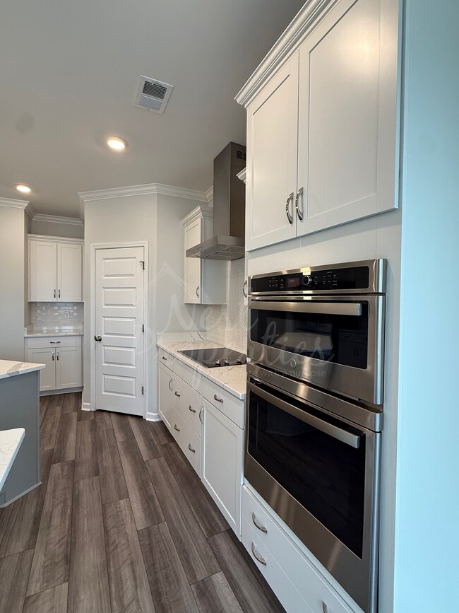 Building Photo - 143 Brockway Dr