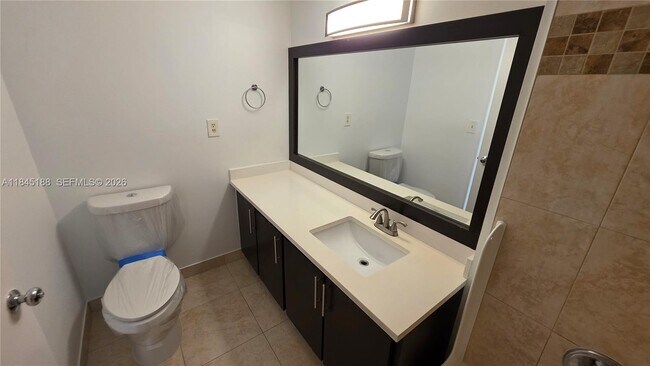 Building Photo - 18151 NE 31st Ct