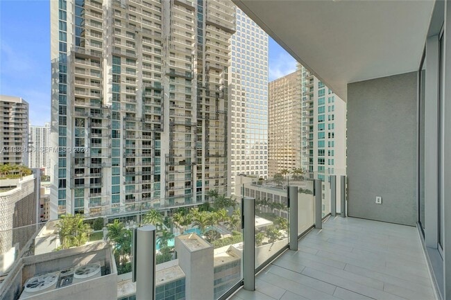 Building Photo - 300 Biscayne Blvd Way