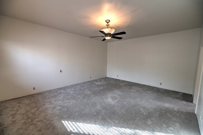 Building Photo - Single Story Foothills Home!