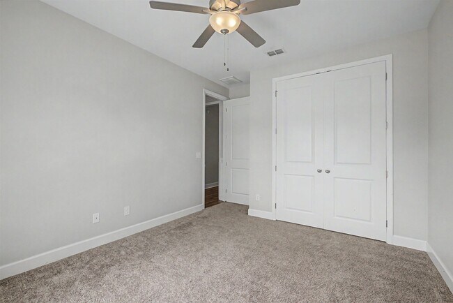 Building Photo - 4482 River Breeze Ln