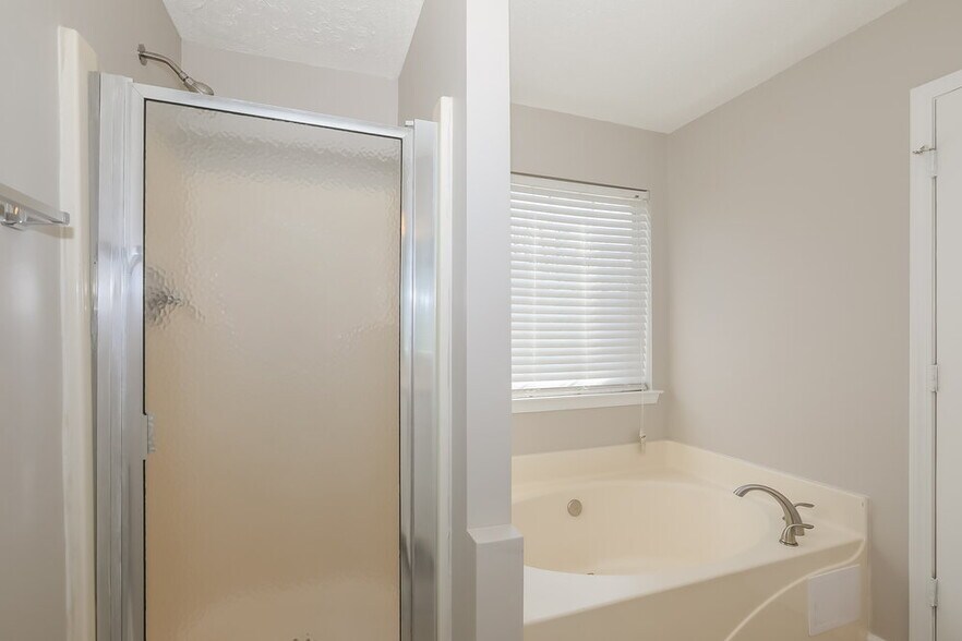 Building Photo - 231 Carson's Cove