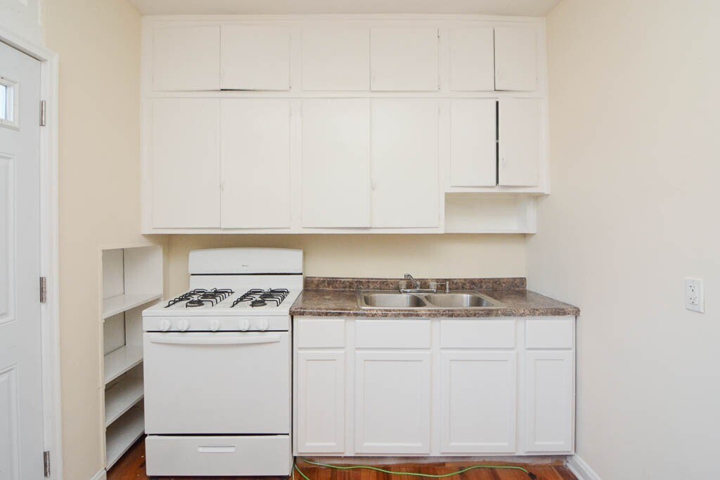 Building Photo - 4416 N Wolcott Ave