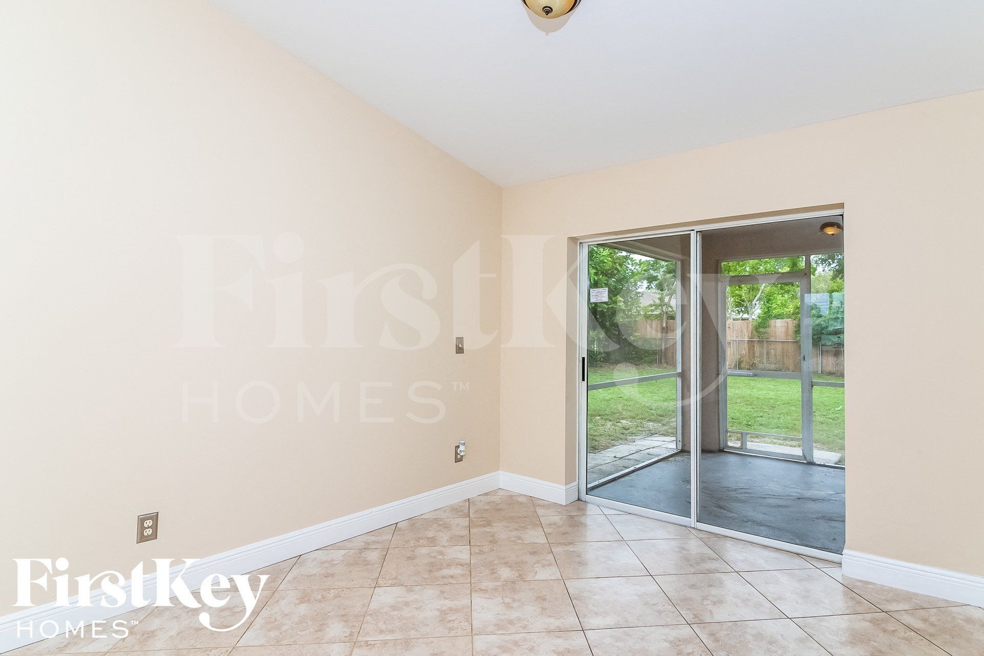 Building Photo - 242 SW 34th Terrace