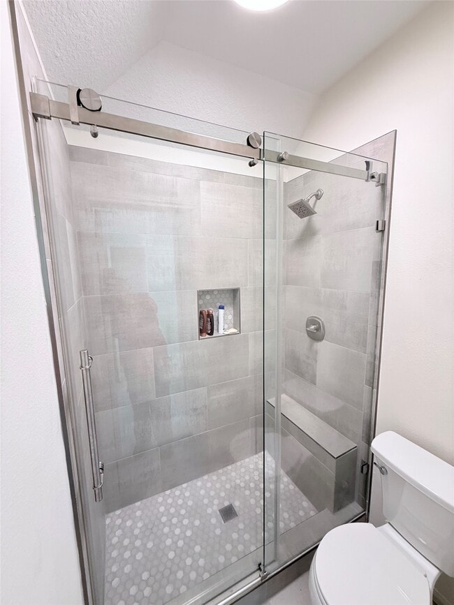 Building Photo - 18406 S Roaring River Ct