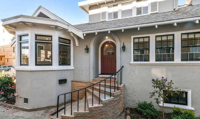 Building Photo - 850 Warfield Ave