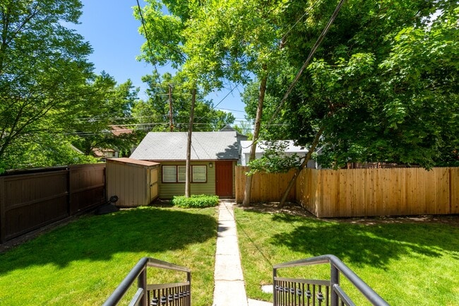 Building Photo - 1411 W Fort St