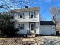 Building Photo - Beautiful Three Bedroom Home in Grove City