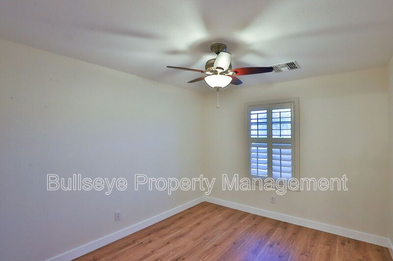 Building Photo - 7321 N 89th Dr