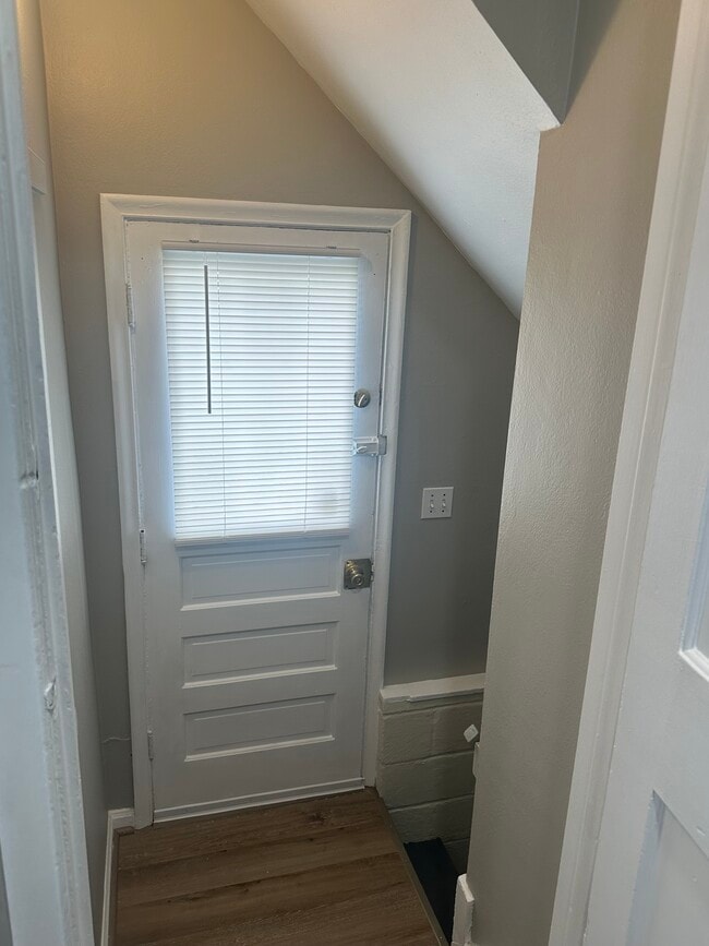 Building Photo - Three bedroom house with garage