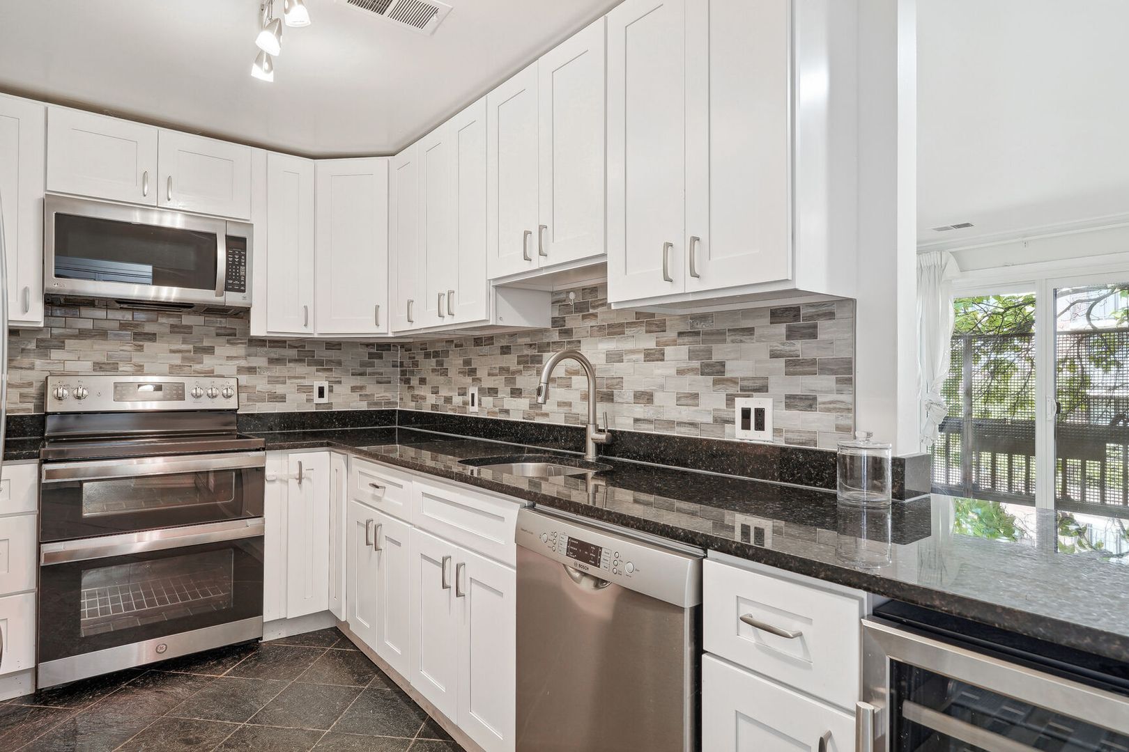 Building Photo - 1124 25th St NW