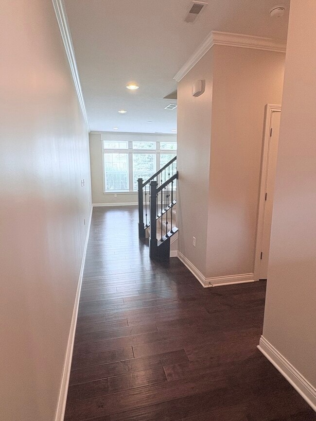 Building Photo - Charming 3 beds 2.5 baths in Columbus!