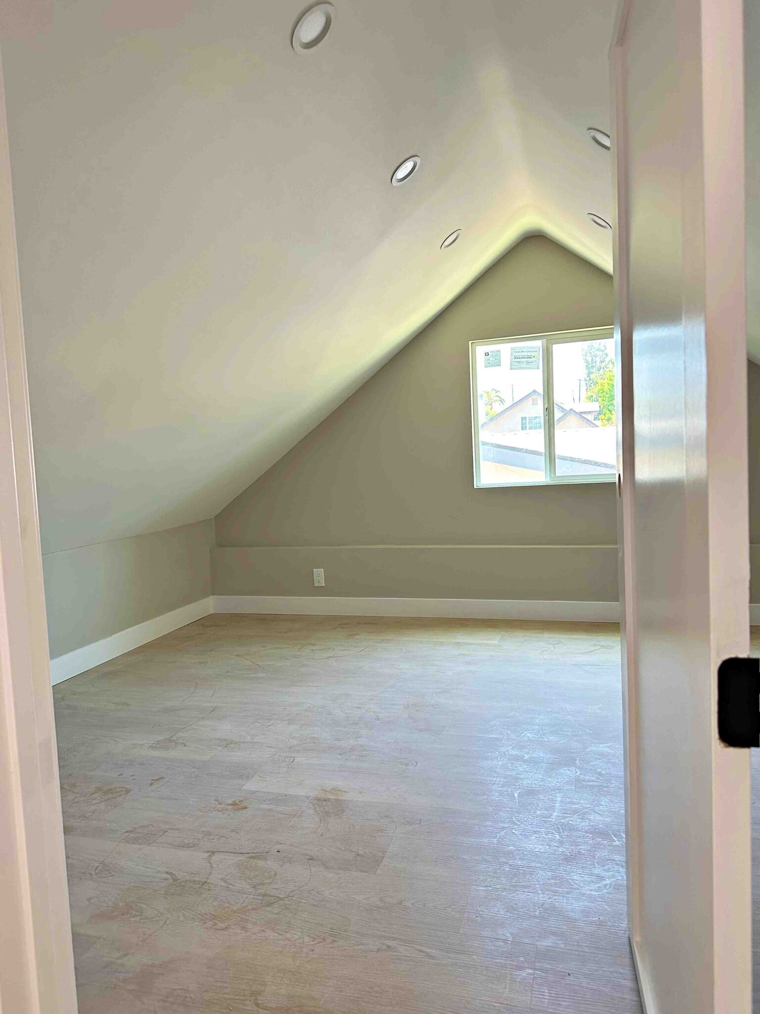 Loft entrance - 17032 Gunther St