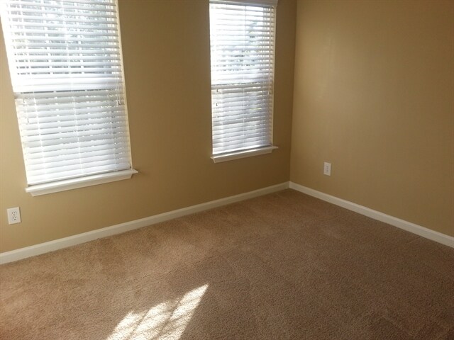 Building Photo - 3 Chablis Ct