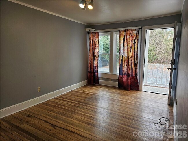 Building Photo - 1130 Camden Ave