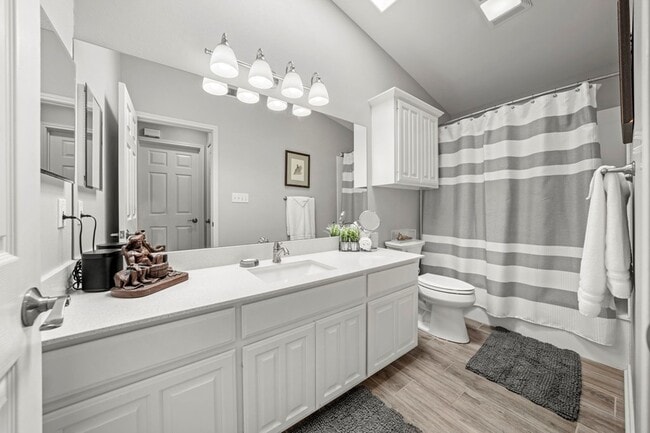 Building Photo - 127 Terrace Ln