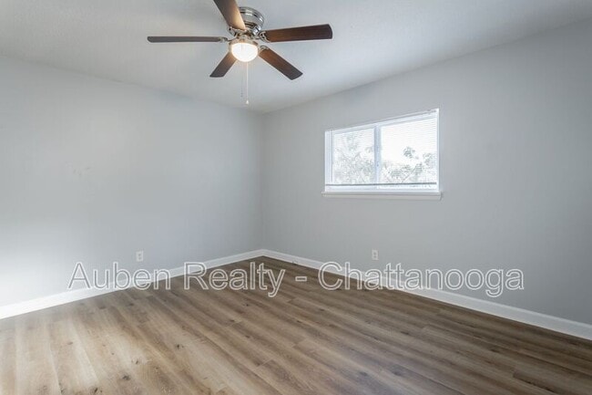 Building Photo - 2806 Silverdale Rd
