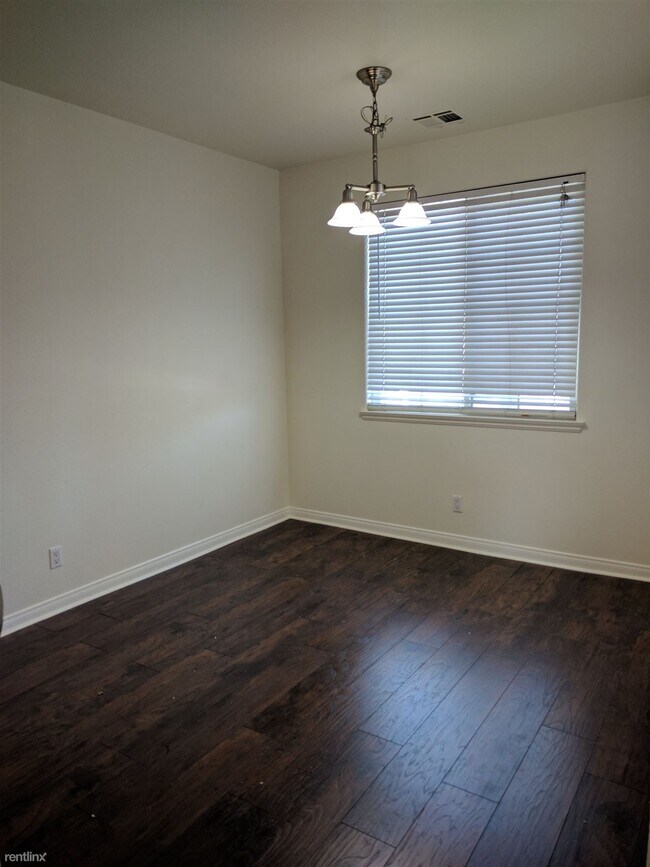 Building Photo - 3 br, 3 bath Townhome - Escondido Park Row
