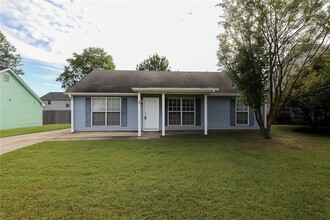 Building Photo - 9402 Highland Ridge