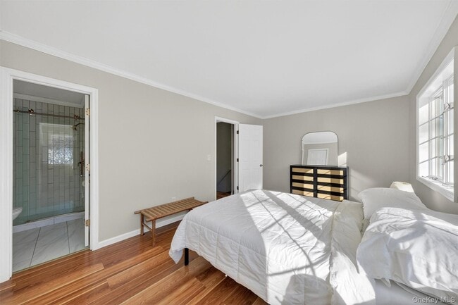 Building Photo - 90 Roundtree Ct