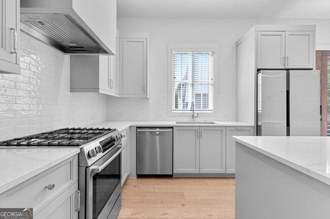 Building Photo - 110 Central Ave