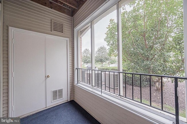 Building Photo - 2130 Ganton Green